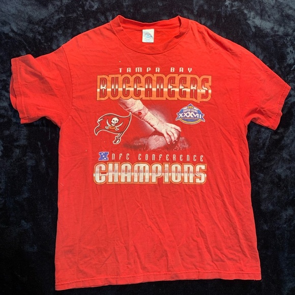 💛 Vintage Tampa Bay Buccaneers NFC Champion T-Shirt Super Bowl XXXVII Distressed - Picture 3 of 10